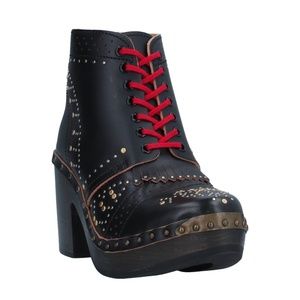 Burberry boots
